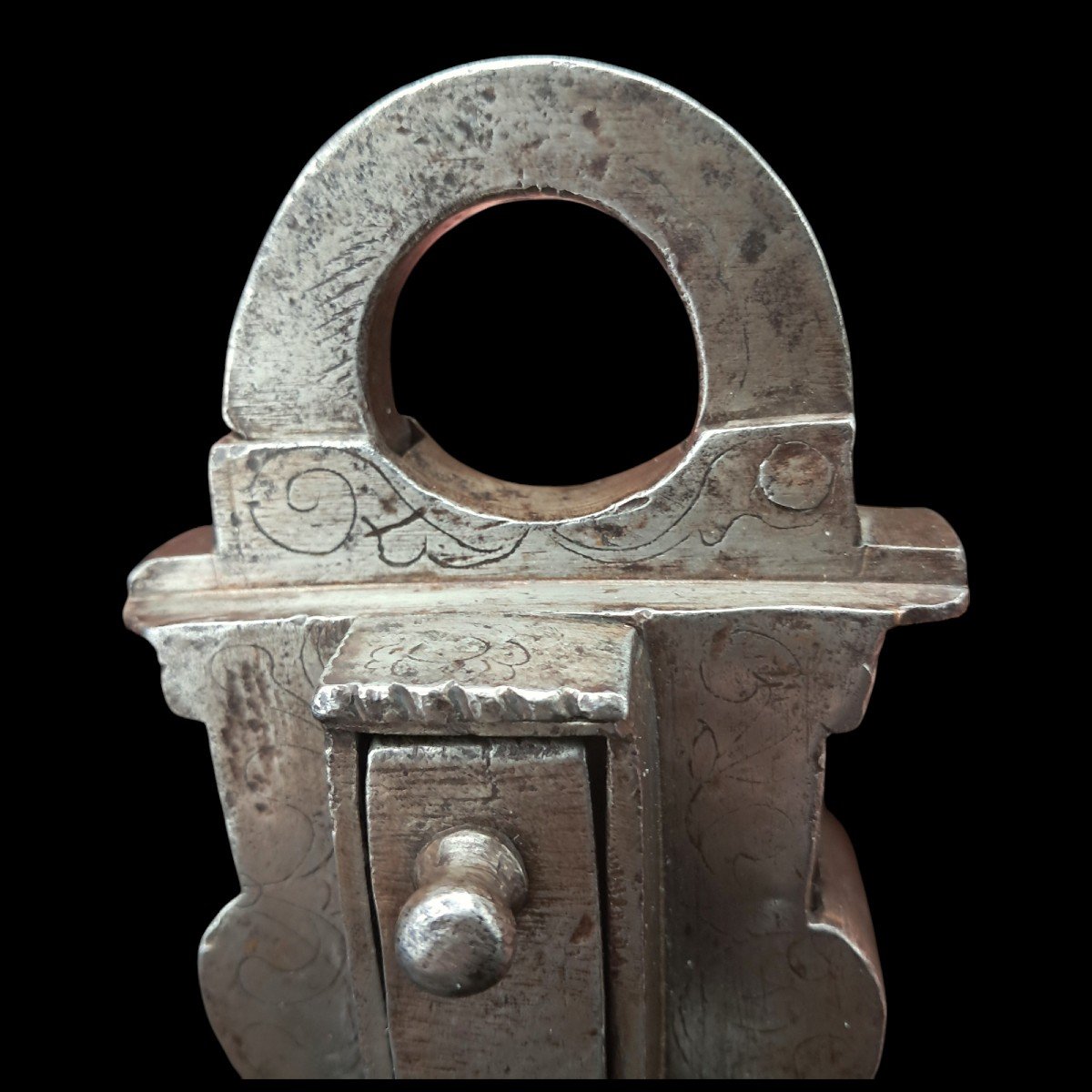 Engraved Wrought Iron German Padlock XVII Century-photo-4