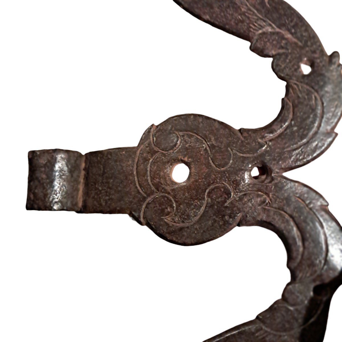 Important Pair Of "moustache" Door Hinges In Forged And Engraved Iron South Tyrol XVII Century-photo-3