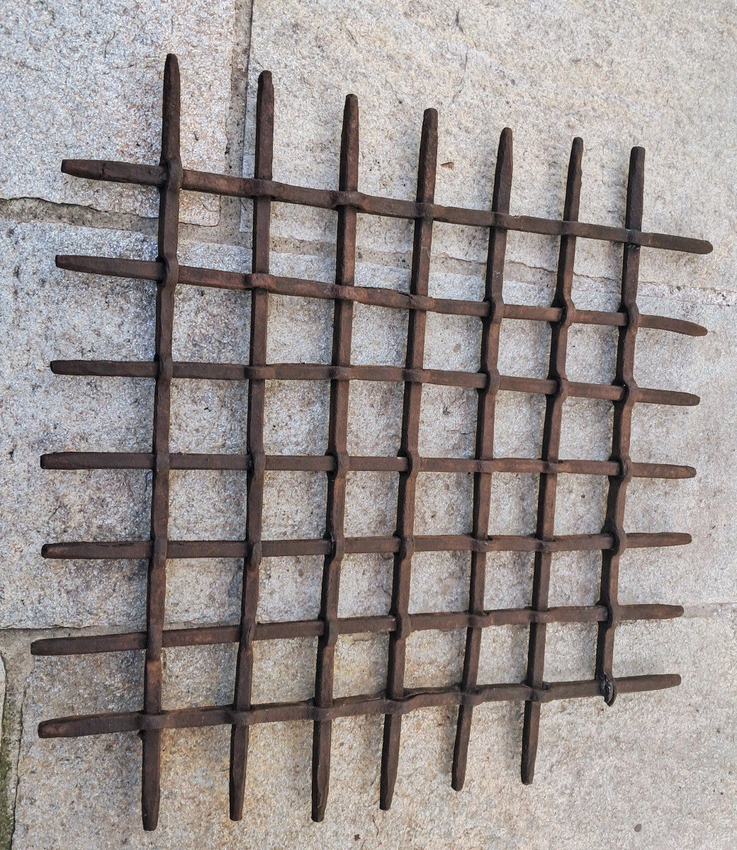 Rare Wrought Iron Window Grate XVI Century-photo-3