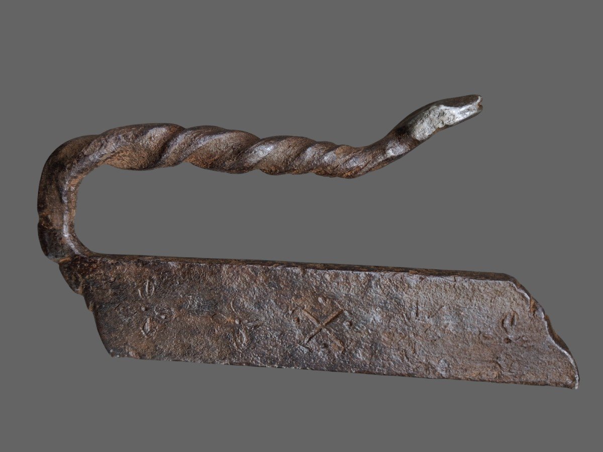 Zoomorphic Flintlock In Forged Iron 16th - 17th Century