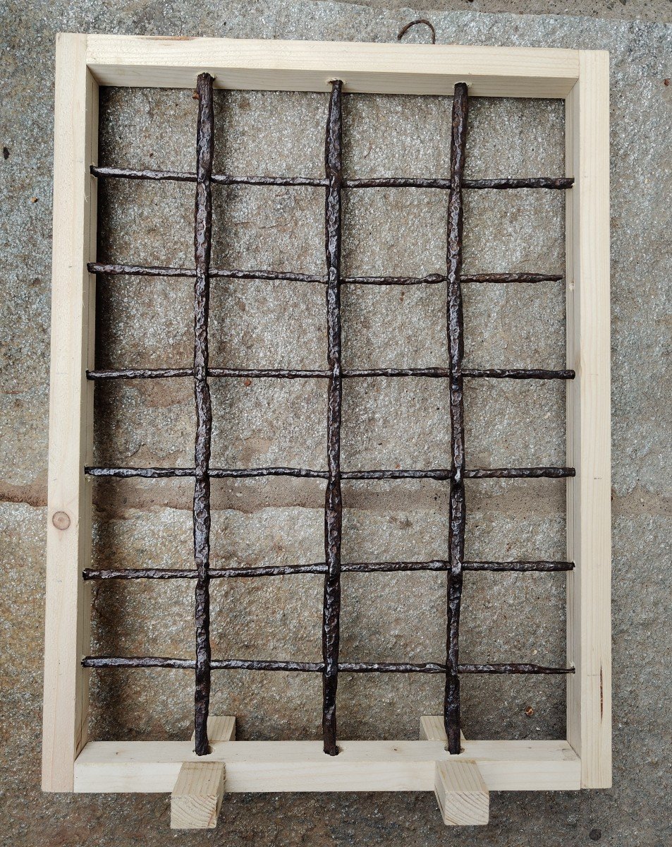 Small Wrought Iron Haute époque Window Grate-photo-2