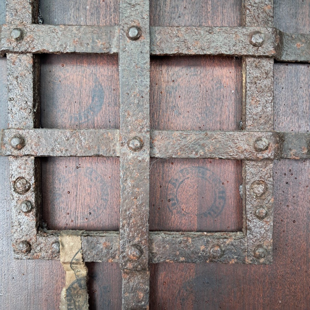 Grille d'Un Monastère Cloîtré En Fer Forgé-photo-4