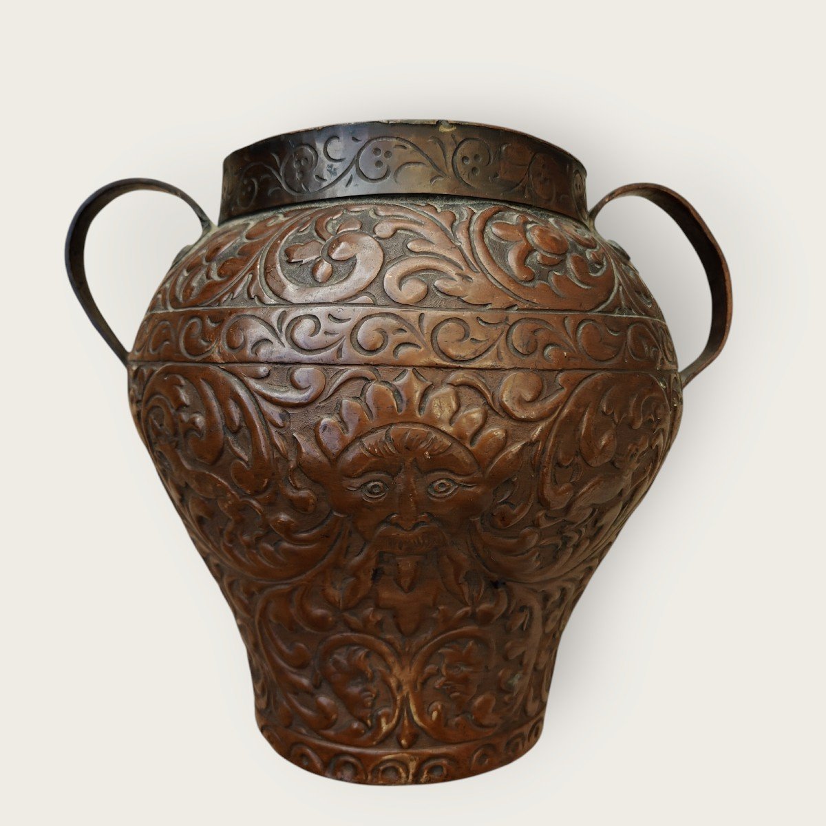 Italian Vase With Double Handle In Embossed Copper 18th Century-photo-2