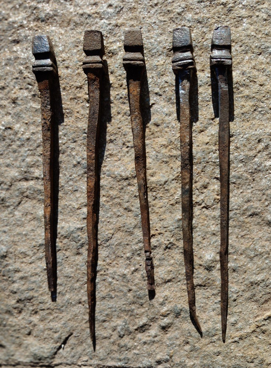 5 Wrought Iron Nails XVII_xviii Century-photo-8