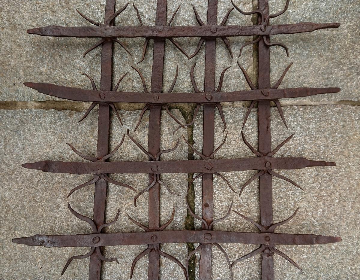 Beautiful Italian Grid Wrought Iron XVth Century-photo-1