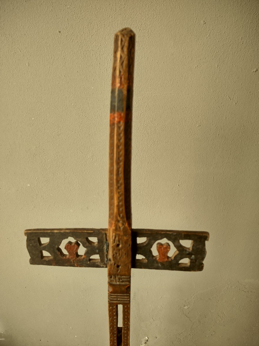 Italian Distaff In Carved And Painted Wood Nineteenth Century-photo-4