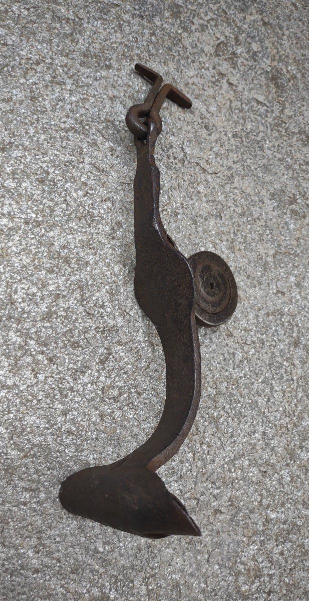 16th Century Wrought Iron Door Knocker-photo-4