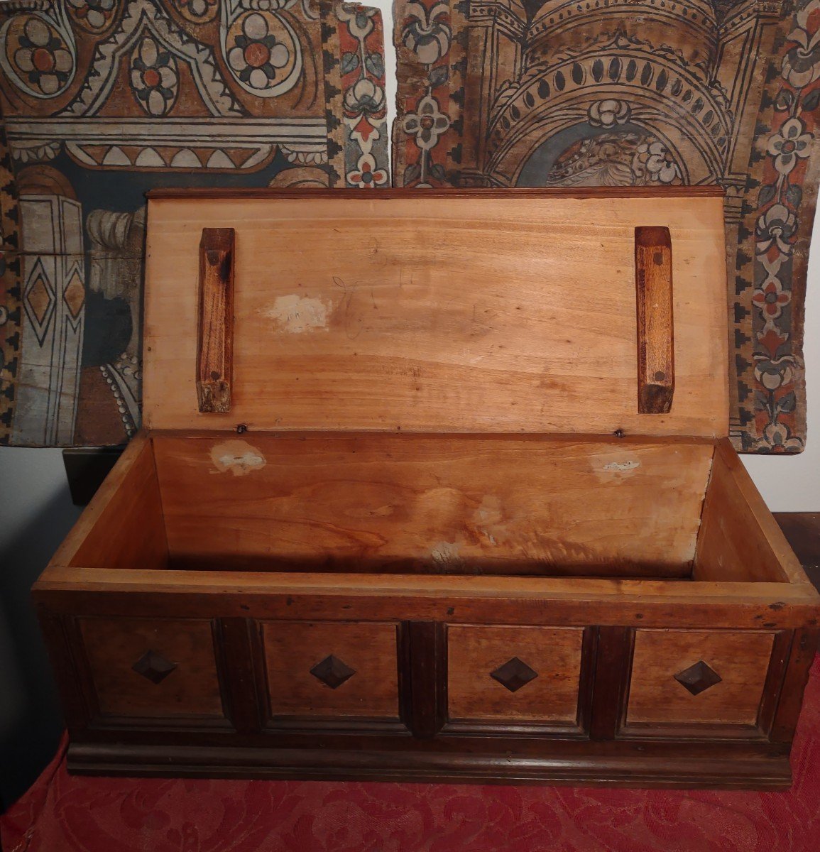 Large Box In Walnut Toscana Eighteenth Century-photo-1