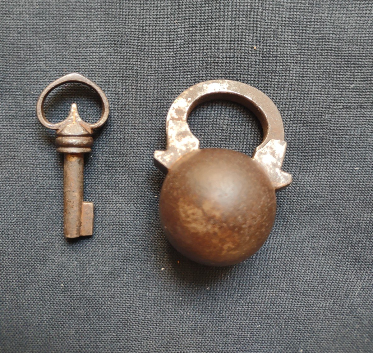 Rare Cadenas Miniature Haute époque -photo-1