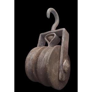 Pulley In Wood And Wrought Iron XVIII-xix Century 