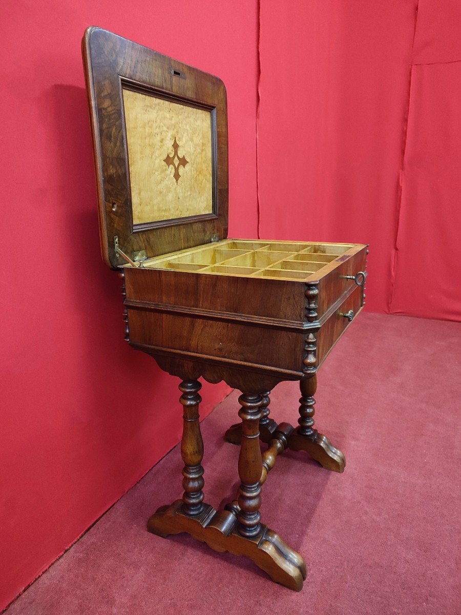 Inlaid Jewelry Table-photo-5