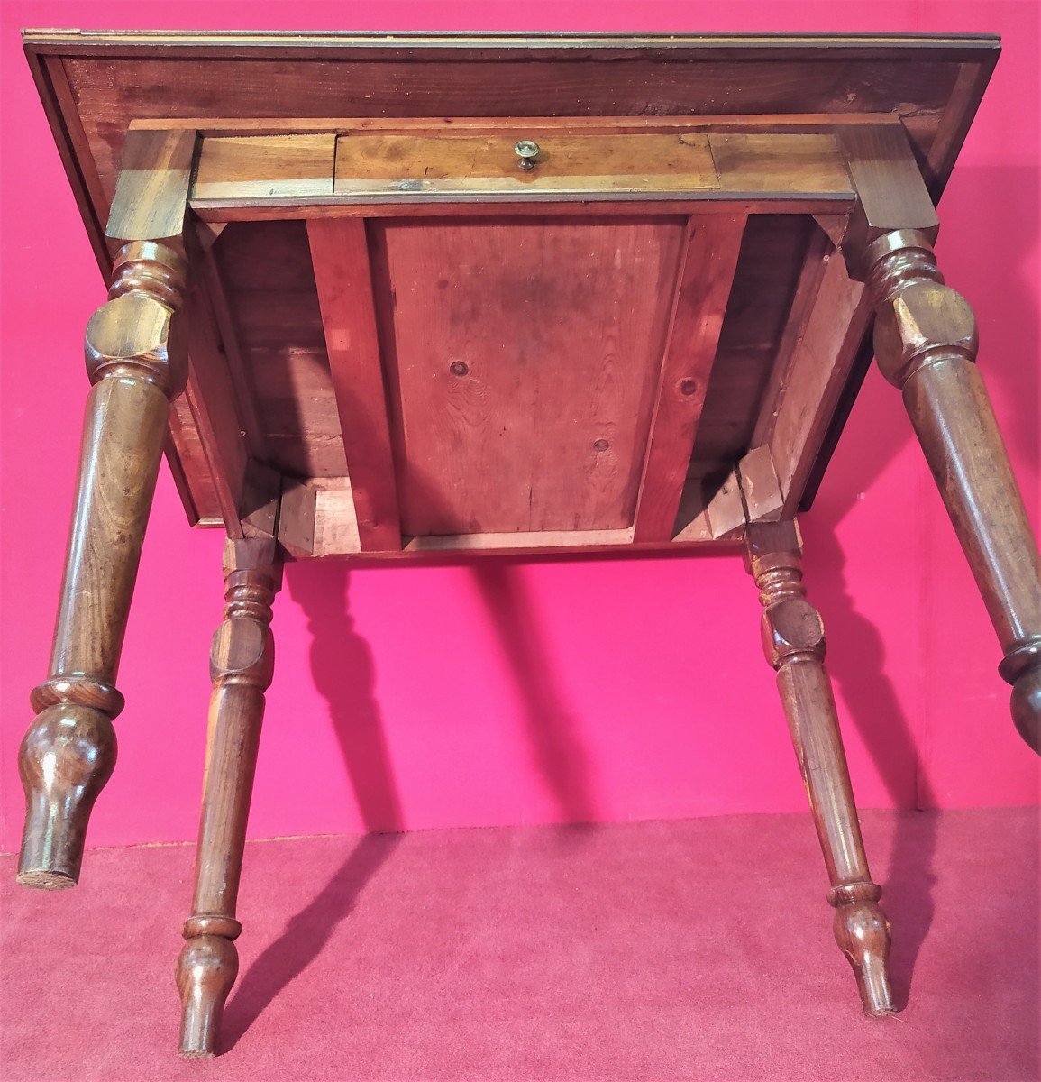 Coffee Table With Inlaid Top And Drawer-photo-3