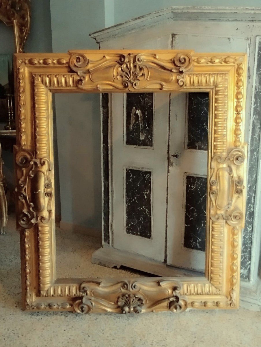 Large Gilded And Carved Wooden Frame From The 19th Century