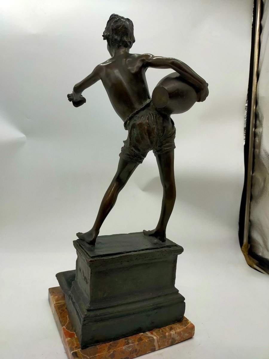 Bronze Sculpture Depicting "the Water Carrier" Of  Late 19th Century Period-photo-3