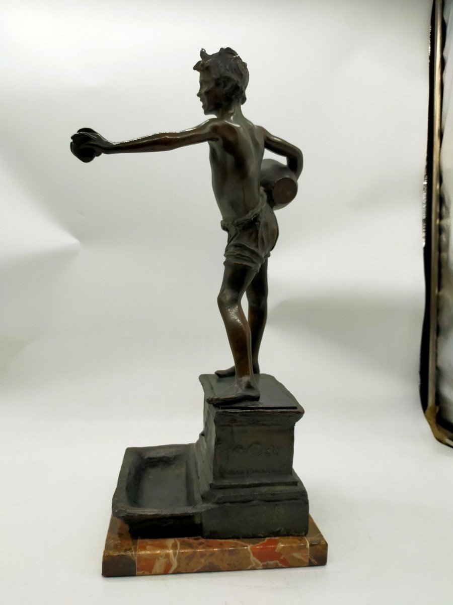 Bronze Sculpture Depicting "the Water Carrier" Of  Late 19th Century Period-photo-4