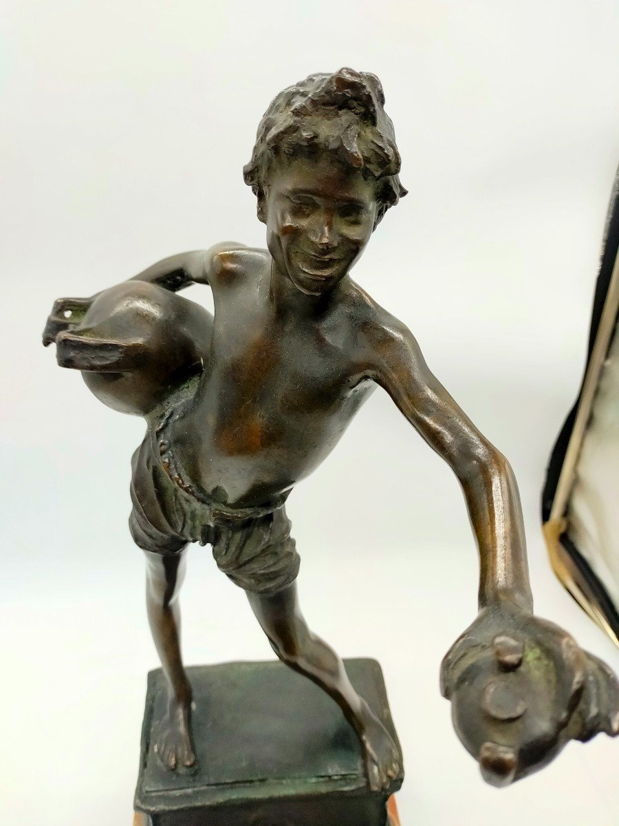 Bronze Sculpture Depicting "the Water Carrier" Of  Late 19th Century Period-photo-4