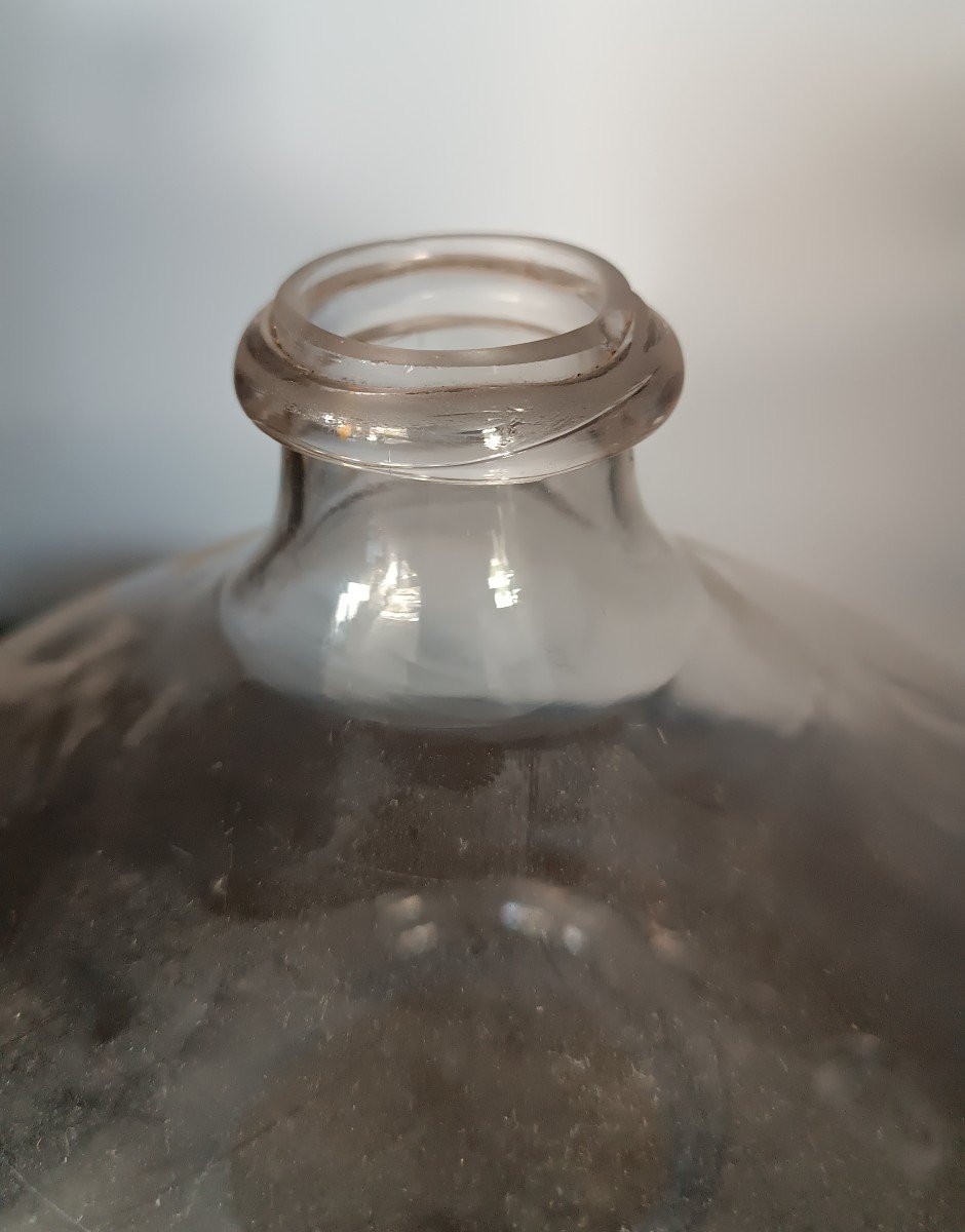 Piège à Mouches En Verre Soufflé Antique Dans Un Piège à Mouches Du 19ème Siècle.-photo-1