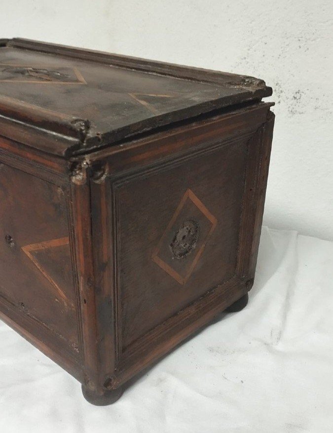 Ancient 17th Century Inlaid Wooden Alms Box-photo-4