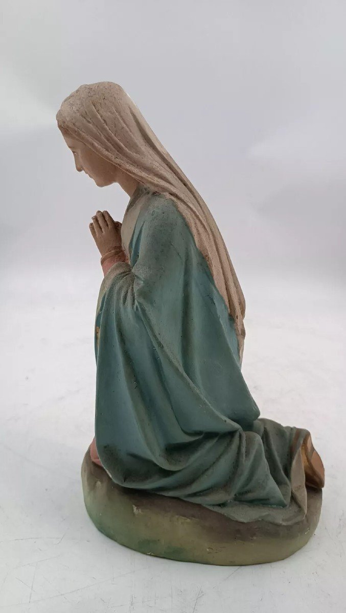 Painted Plaster Nativity Scene Statue Of The Virgin Madonna Mary From The Early 20th Century-photo-1