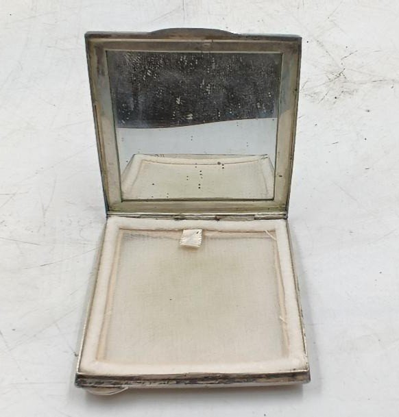 Powder Compact In Chiseled Silver From The Early 1900s - 800 Fineness-photo-3