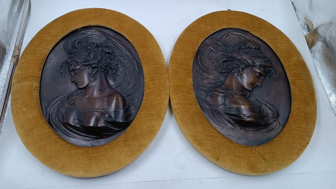 Paire De Reliefs En Bronze Art Nouveau De Visages Féminins-photo-2