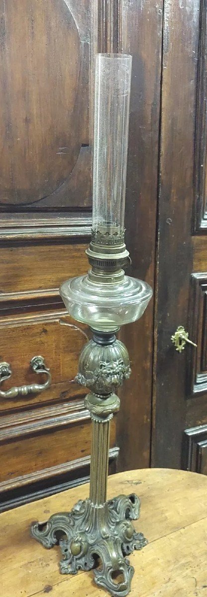 Large Antique Bronze And Glass Oil Lamp From The 19th Century-photo-1