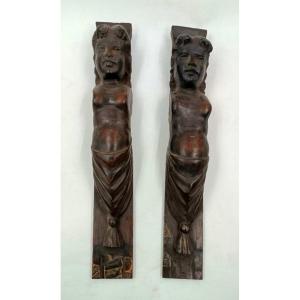 Pair Of Antique Walnut Wood Applications, 18th Century