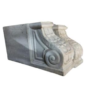 Pair Of Large Capitals, 18th Century Marble Brackets