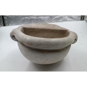 17th Century Tuscan Carrara Marble Stoup