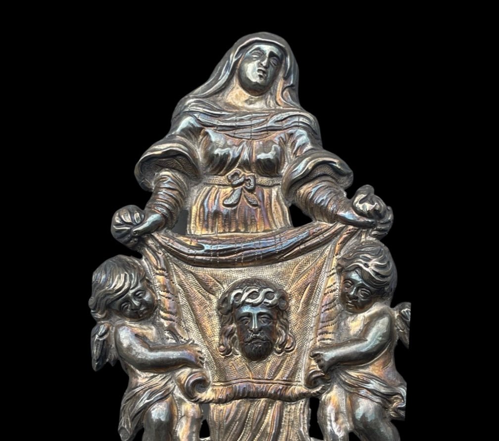 Embossed Silver Stoup Depicting Saint Veronica Showing The Cloth With The Face Of Christ. -photo-2