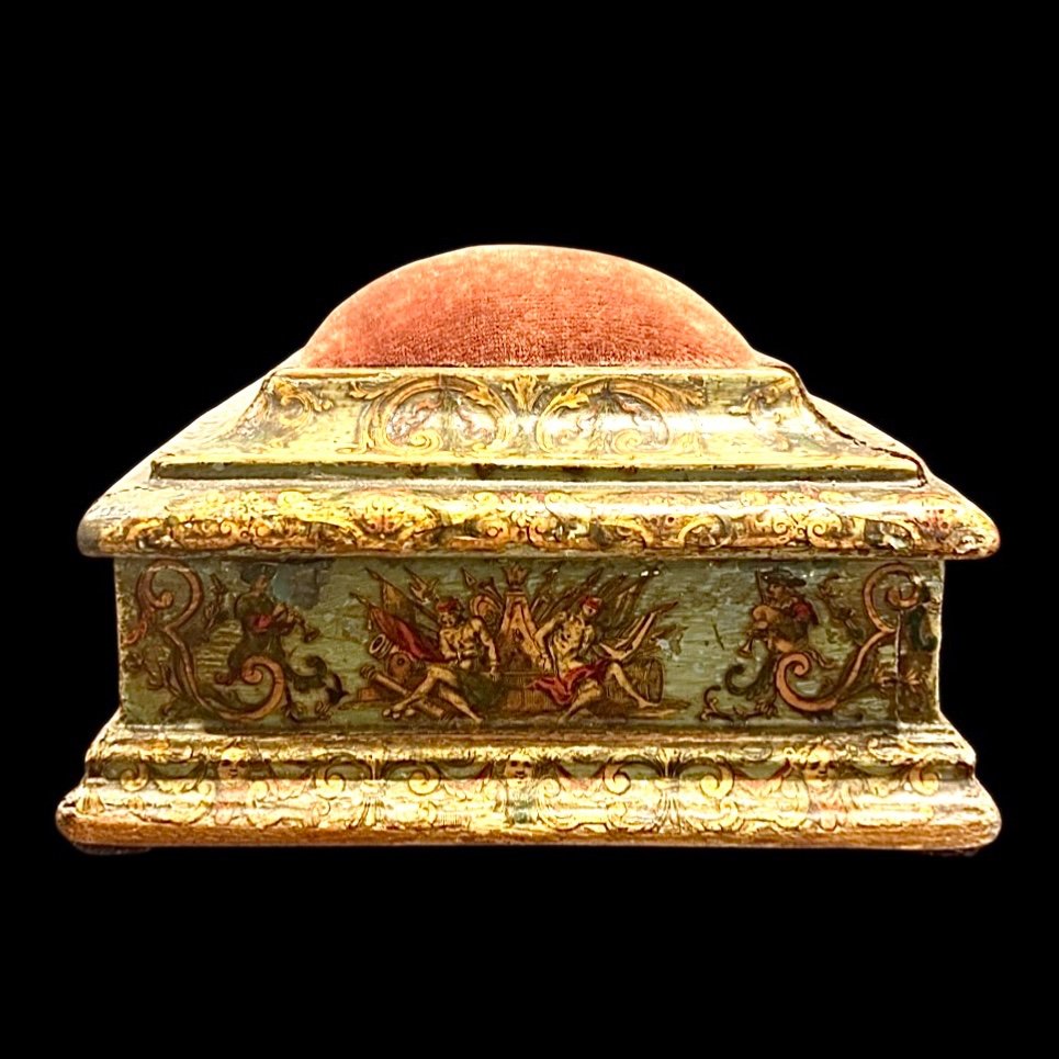 Inlaid And Lacquered Wooden Box With Neoclassical Characters And Motifs. -photo-4