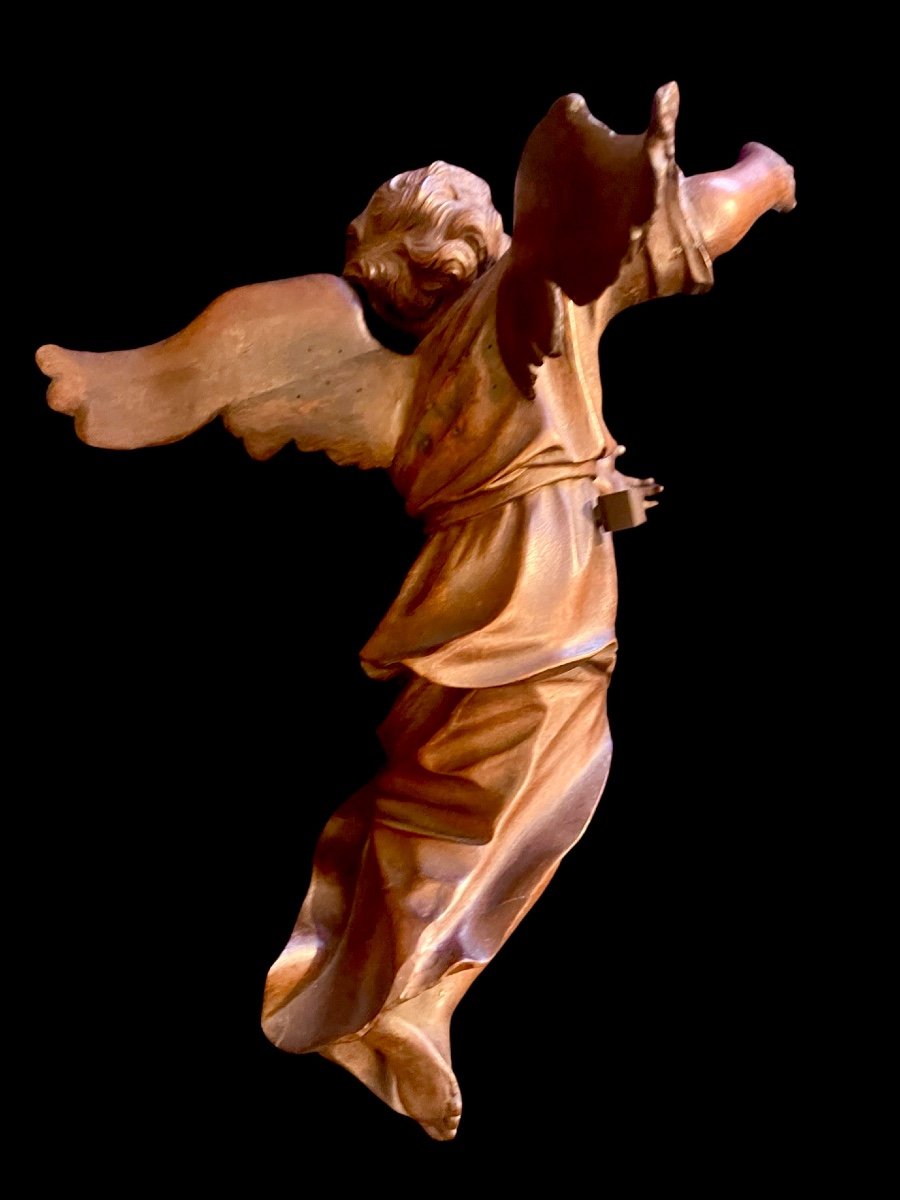 Pair Of Full-figure Angels In Carved Wood. Liguria. -photo-3