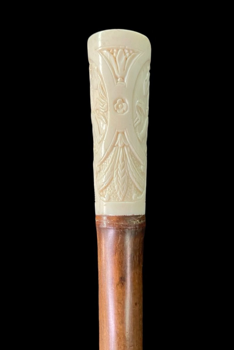 Walking Stick With Ivory ‘plume’ Knob With Cherubs Engraved Within Three Ovals With Stylised -photo-1