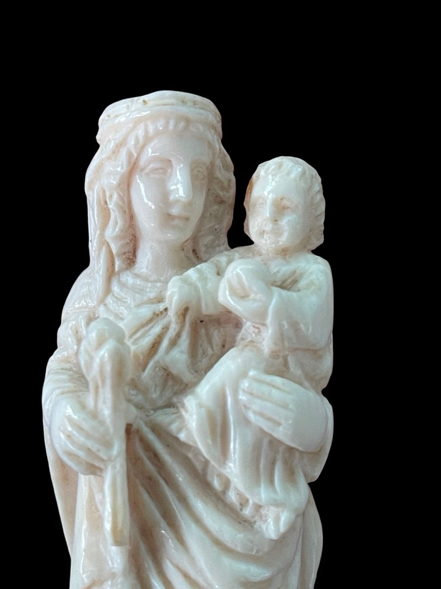 Ivory Bas-relief Sculpture Depicting Madonna And Child. -photo-3