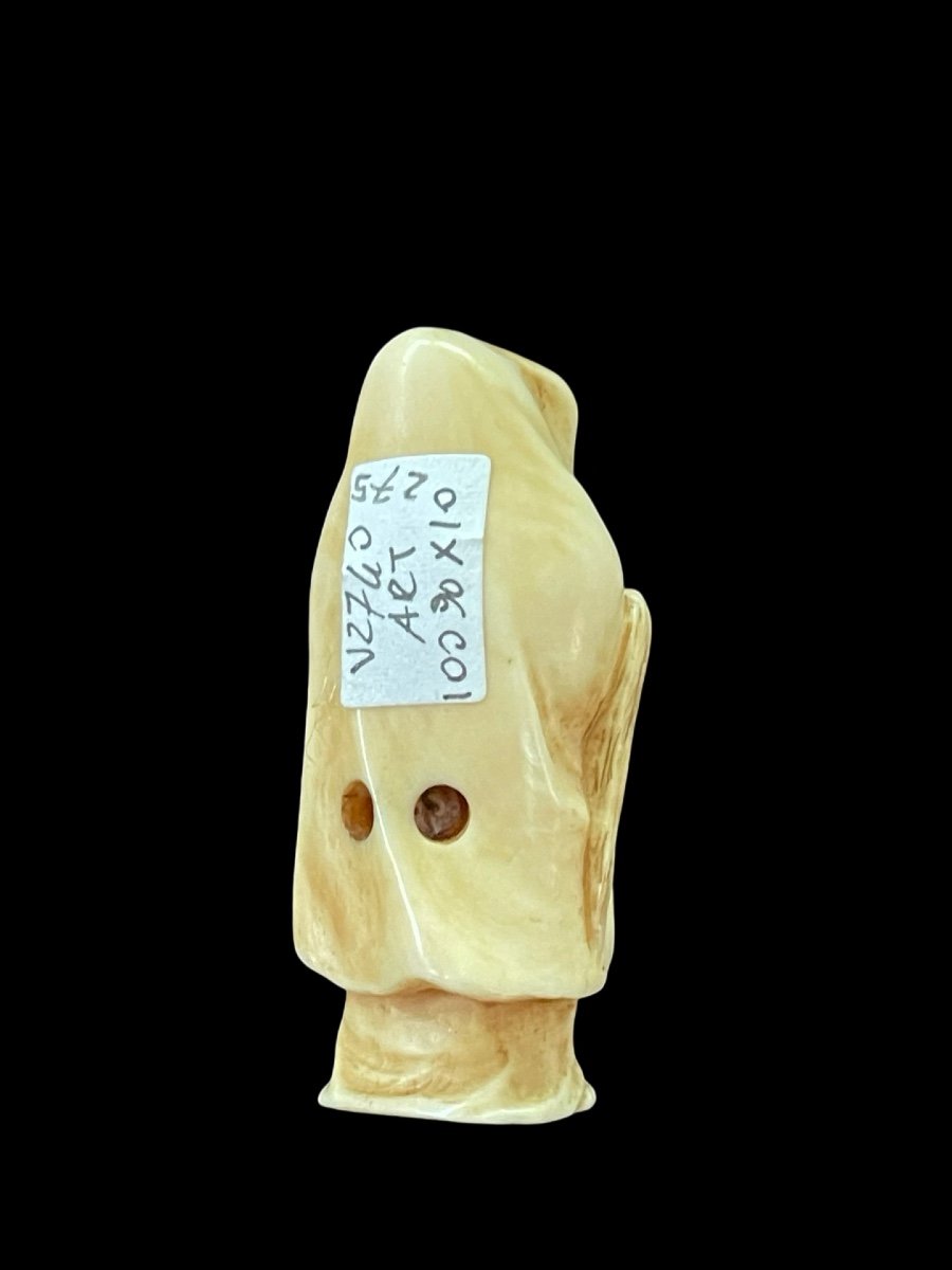 Ivory Netsuke Depicting A Male Figure With A Cloak. Japan. -photo-4