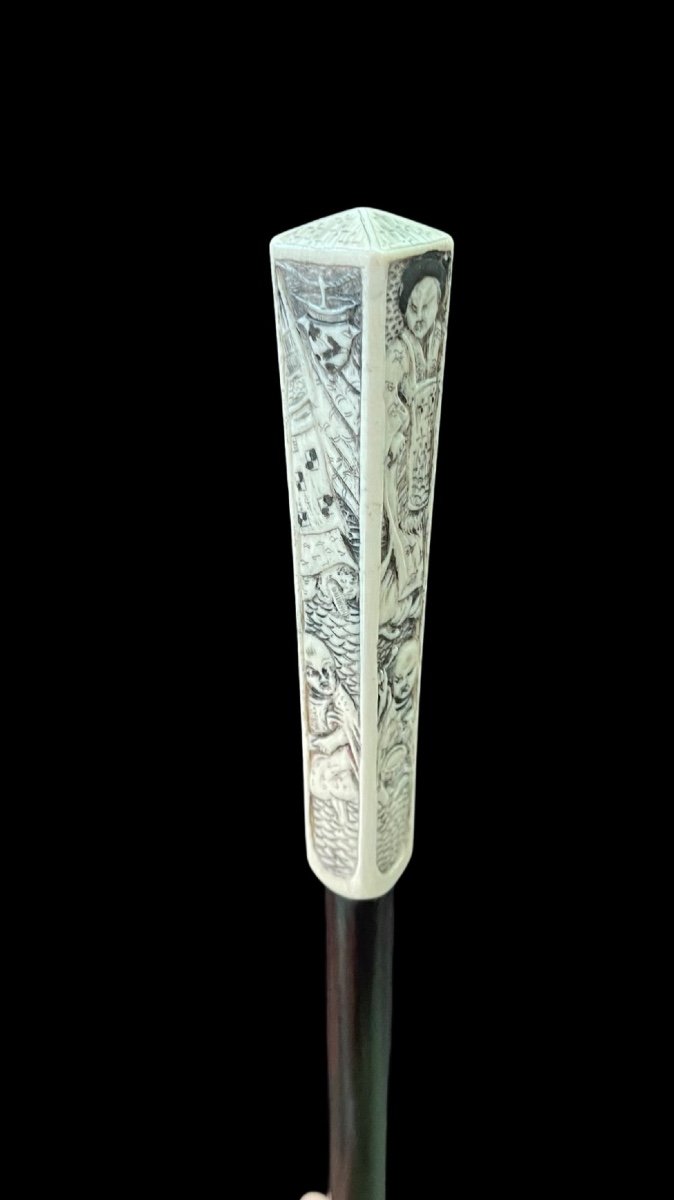 Walking Stick With A Vertical Square-section Knob Engraved In Bas-relief With Oriental Figures