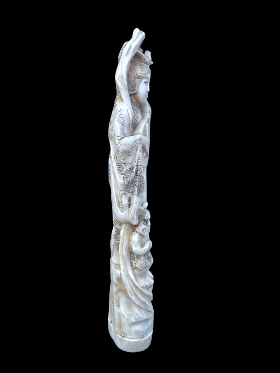 Ivory Okimono Sculpture Depicting A Female Figure With A Musical Instrument And Oni.-photo-4