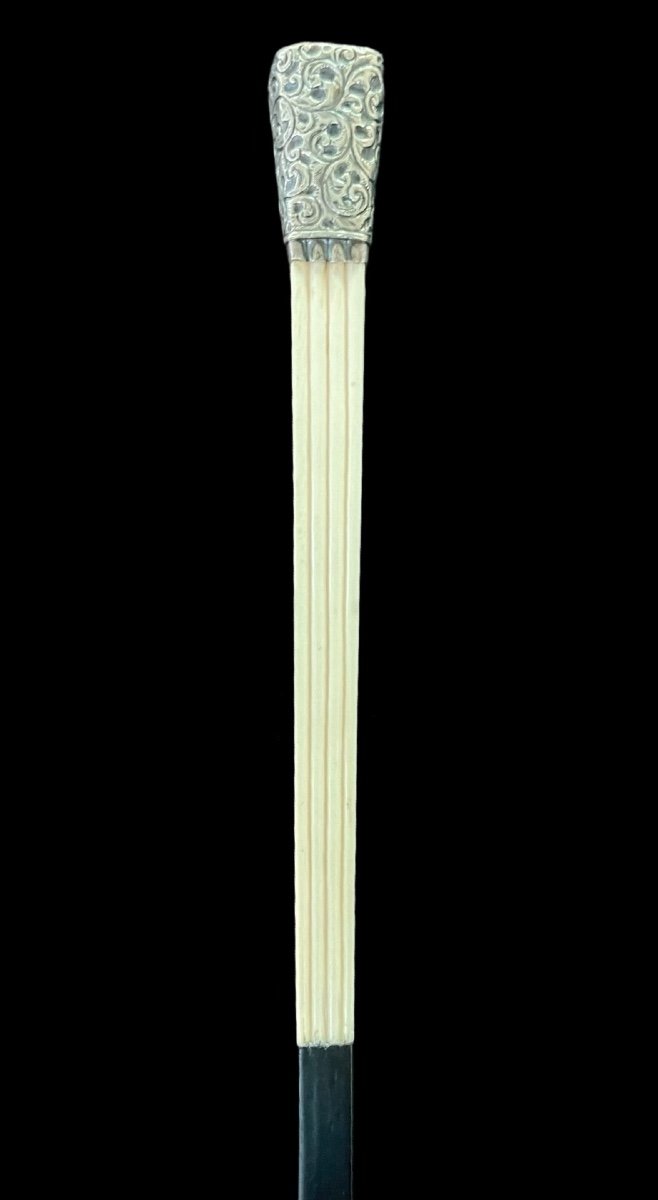 Ivory ‘plume’ Walking Stick With Square Section With Vertical Engravings -photo-4