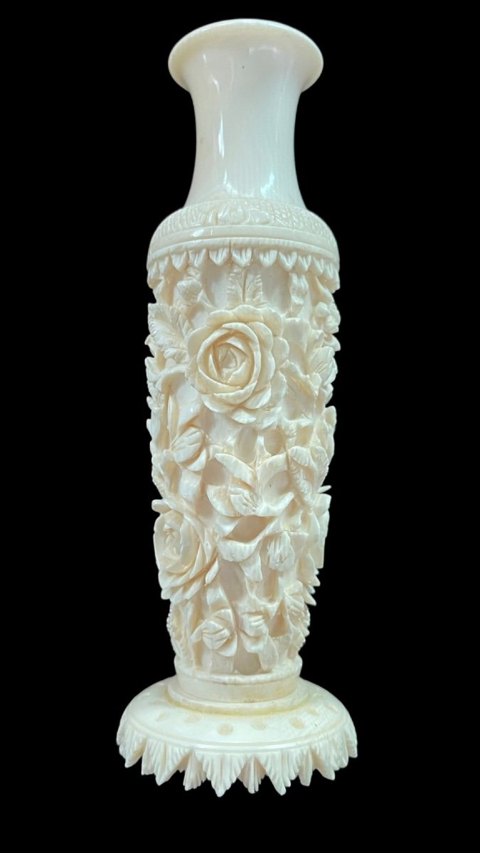 Pair Of Ivory Vases With Floral Decoration In Bas-relief. -photo-4