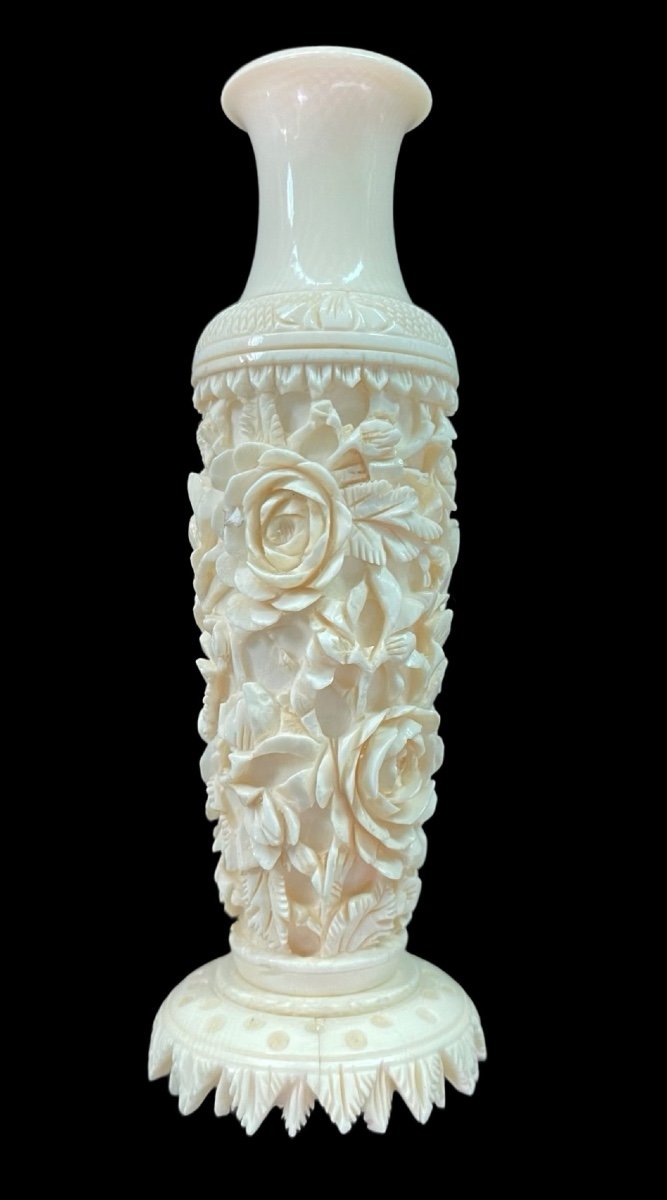 Pair Of Ivory Vases With Floral Decoration In Bas-relief. -photo-1