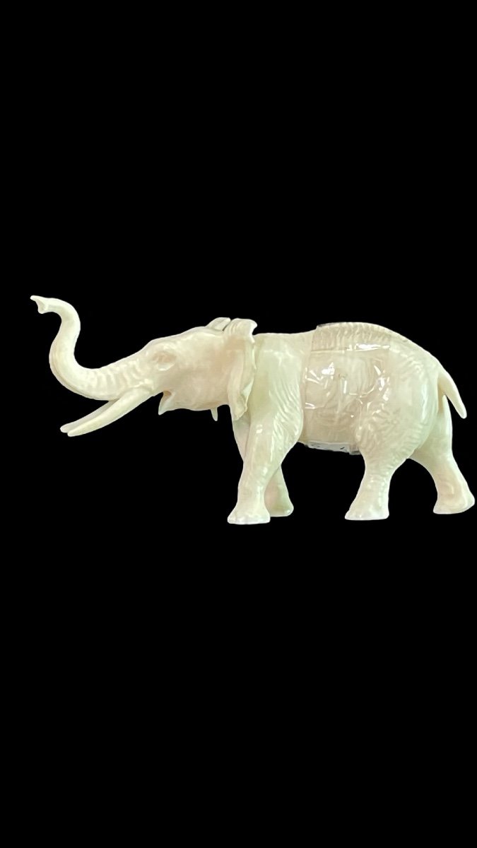 Small Ivory Sculpture Depicting An Elephant. Japan. -photo-2