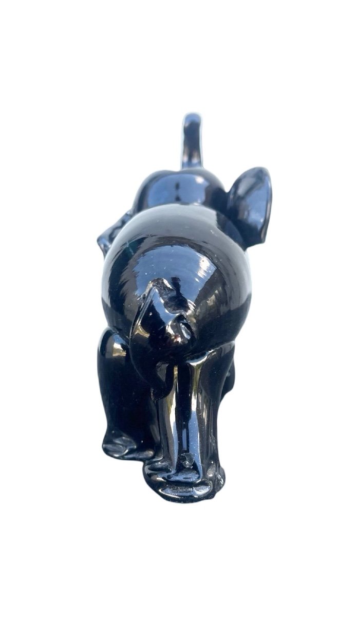 Black Glass Elephant With Milk Glass Tusks. Toso.-photo-2