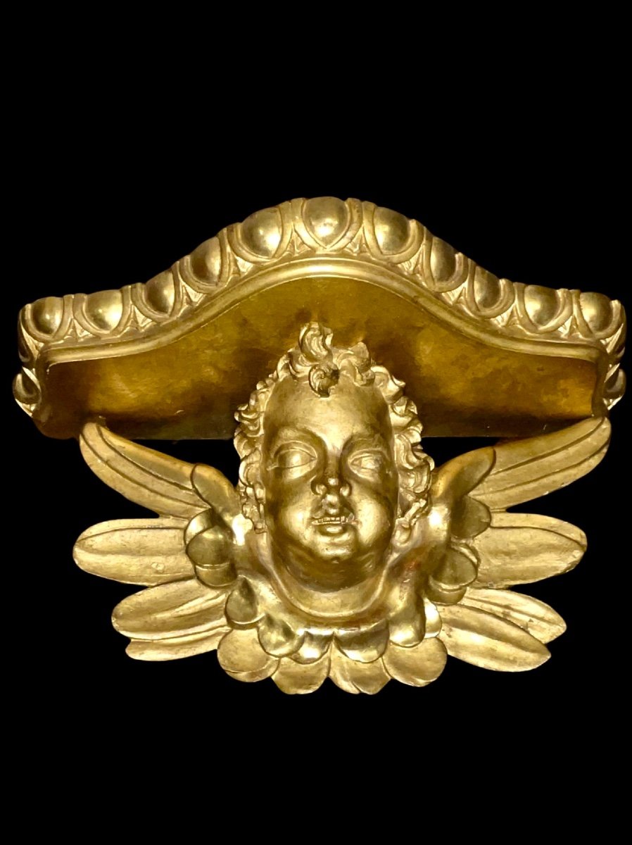 Shelf-applique In Carved Wood And Gold Leaf With Cherub Angel