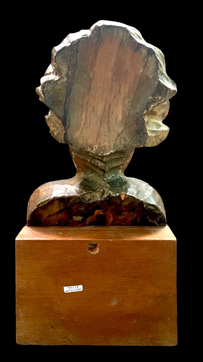 Bust Of A Child In Carved And Gilded Wood In Mecca Mounted On A Wooden Base. -photo-2