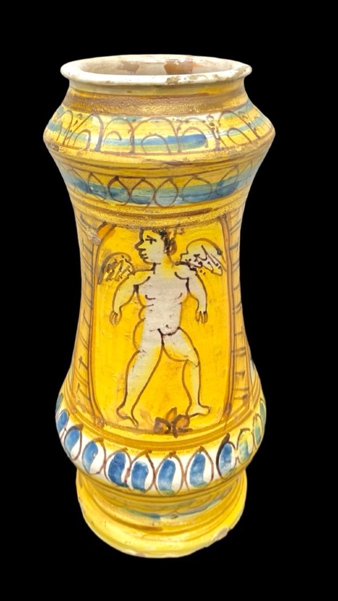 Albarello In Majolica Decorated With Cherub Within A Medallion -photo-2