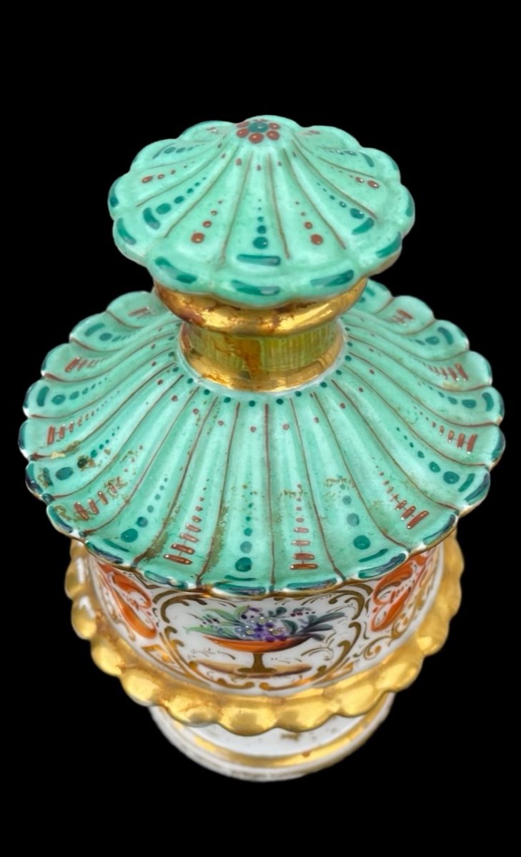 Oriental-inspired Polychrome Porcelain Perfume Bottle With Flower Basket Decoration -photo-2