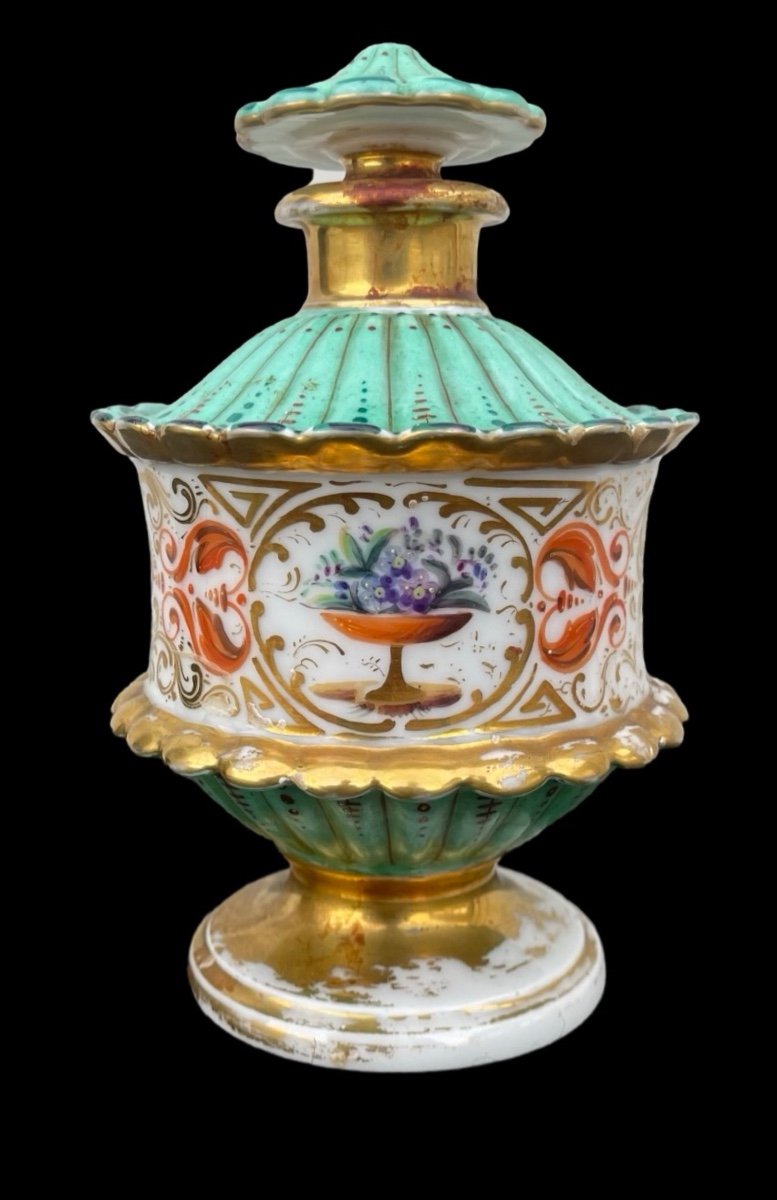 Oriental-inspired Polychrome Porcelain Perfume Bottle With Flower Basket Decoration -photo-1