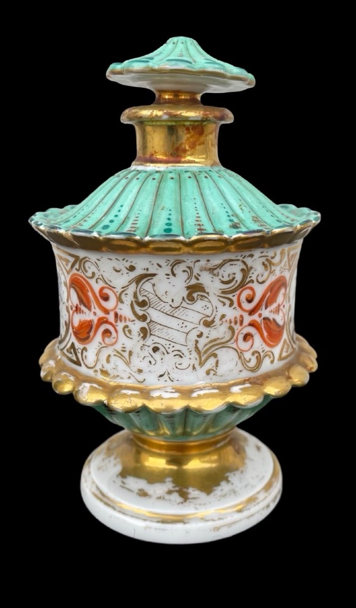 Oriental-inspired Polychrome Porcelain Perfume Bottle With Flower Basket Decoration -photo-2