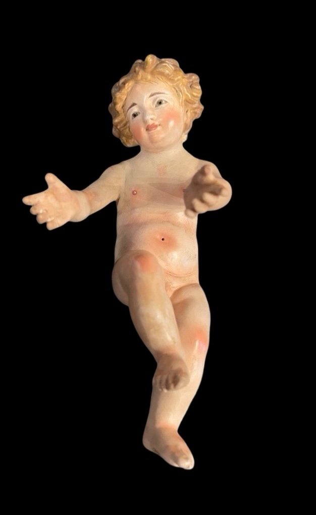 Enfant Jésus En Terre Cuite Polychrome Aux Yeux En Verre. 