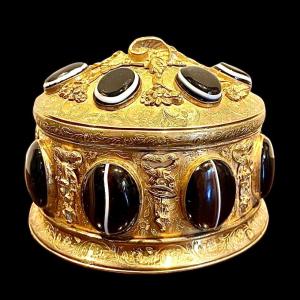 Bronze Casket Box Engraved With 14 Set Agate Stones.susse Foundry.paris.